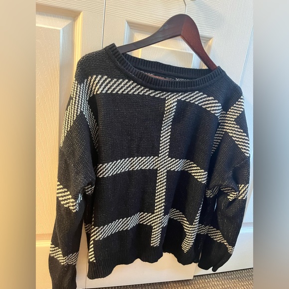 Cute sweater - Picture 3 of 4